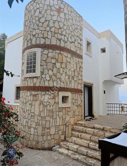 Bodrum Akyarlar Karaincir' De Deniz Manzaralı Eşyalı Dublex Ev