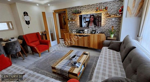 Balçova 'da Full Tadılatlı Jeotermallı Satılık 2+1 Daıre