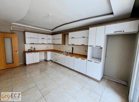 Ecz Gayrimenkul Den Kiralık 3+1 Daire İstasyon Mh Alaşehir