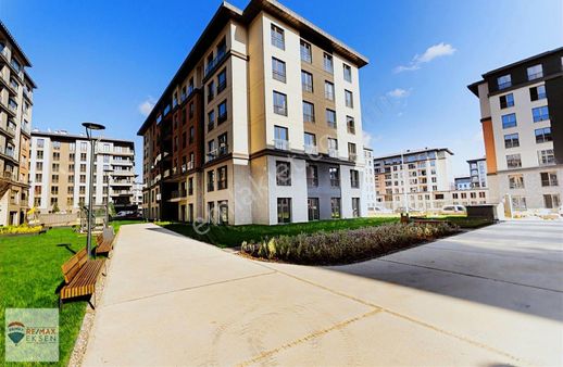 Çekmeköy Emlak Konut Çınarköy Evlerinde Kiralık 2+1 Daire