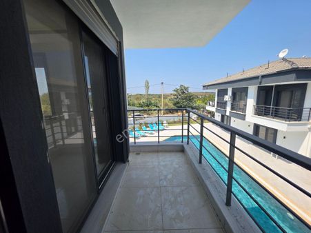 Sağtur Plajı Mevkiinde Havuzlu 3+1 Sıfır Villa