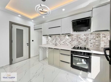 Onur Yıldırımdan Ebeveyn Banyolu Ayrı Mutfak Lüx Satılık 2+1