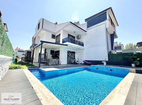 Sadece Onur Yıldırımdan 5+1 Havuzlu Tasarım Harikası Villa