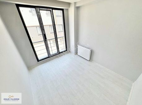 Onur Yıldırımdan Geniş M2 Ön Cephe Satılık Fırsat Daire