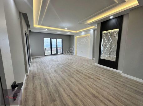 Emlak Kent'ten Deniz Manzaralı Süper Lüks 3+1 Satılık Daire