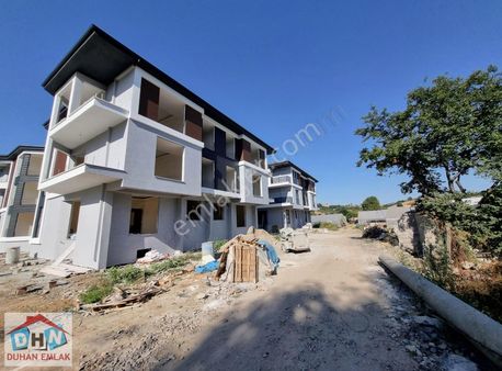 Duhan Emlaktan Kadıköy Zülal Konaklarında 2+1 Satılık Daireler