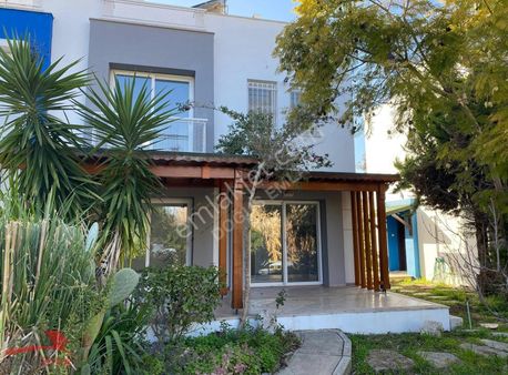 Doğuş Emlak'tan Havuzlu Site İçinde Masrafsız 3+1 Dubleks Villa