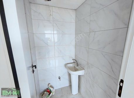 Em-kadan Karahasanlıda Satılık 2+1 Fırsat Daire