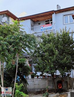 Model'den Tekden Hastanesi Arkasında 2+1 80m² Kiralık Daire