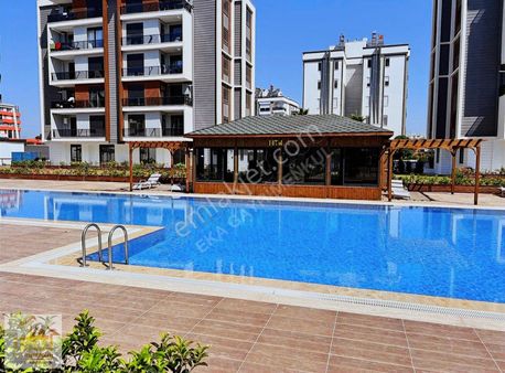 Süper Konumda 2+1 Kapalı Otoparklı Havuzlu Güvenlikli Sitede