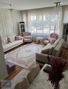 Satılık Köşe Başı Ayrı Mutfaklı 2+1