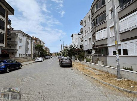 Sarımsaklı'da Çarşı İçinde Eşyalı 2+1 Satılık Daire