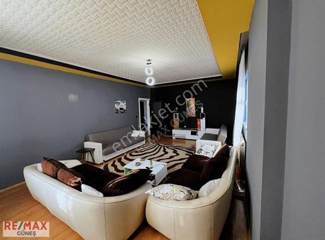 Şifa Mahallesinde Re/max Güneş'ten Satılık 2+1 Daire