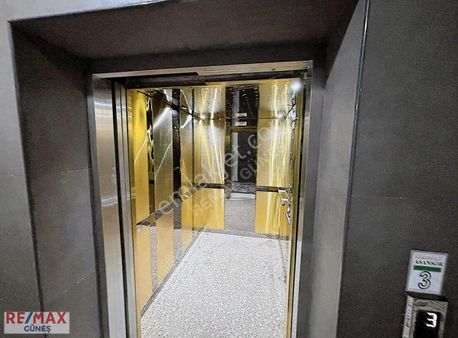 Göztepe Mahallesinde Yakamoz Plus'ta Satılık 3+1