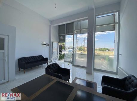 Göztepe Mahallesi Yeşilçam Caddesin'de Satılık Fırsat Dükkan