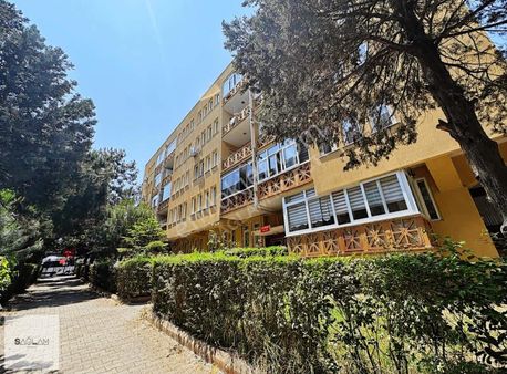 Sağlam'dan Üsküdar Cumhuriyet Mah Cadde Üzeri 3+1 Satılık Daire