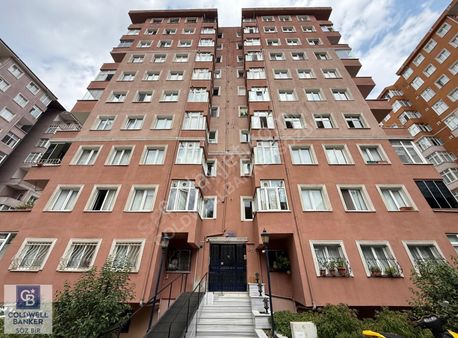 Ümraniye Mehmet Akif Mahallesi Nde Satılık 3+1 Daire