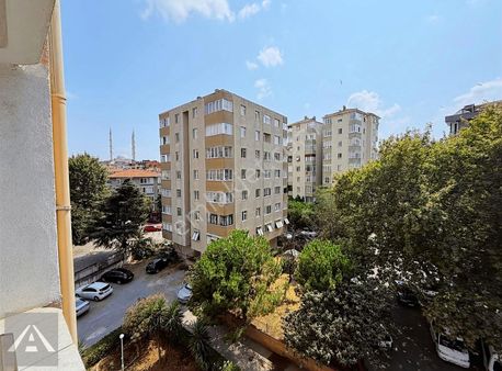 Süreyya Plajında Marmaraya Yakın Site İçersinde Boş Geniş 3+1