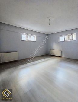 Çaybaşı'nda Bakımlı, Sorunsuz, Mantolamali, Aile Apartmanında