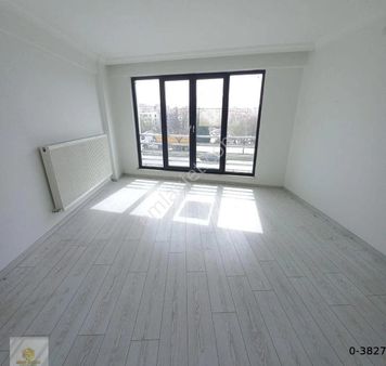 Uluönder Mahallesinde Ümit Hastahanesi Karşısı Boş Satılık 3+1 Daire