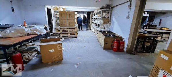 İkitelli Organize Sanayi Bölgesinde 250 M2 Toprağa Basar Giriş