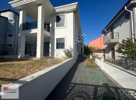 Rw Nefes' Ten Pelitköy' De Denize 100 Mt 6+1 Tam Müstakil Villa