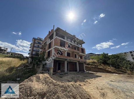 Fatih Mahallesinde Kapalı Otoparklı Satılık 3+1 Arakat Daireler