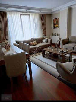 Gümüşpalada Metrobüs Dibinde 10yıllık Satılık 3+1asansörlü Daire