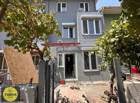 Beyazevlerde 4 Katlı Full Tadilatlı Satılık Triplex Villa