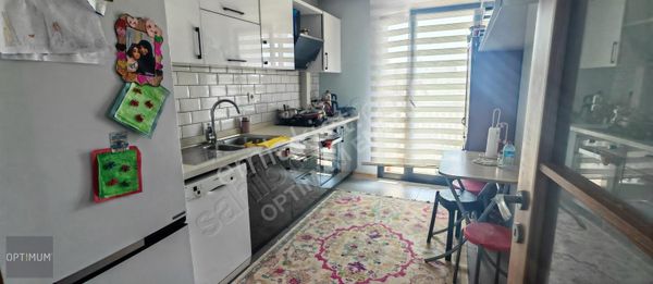 Kurtköy Optimum Meydan Sitesinde Büyük 3+1 Kiralık Daire