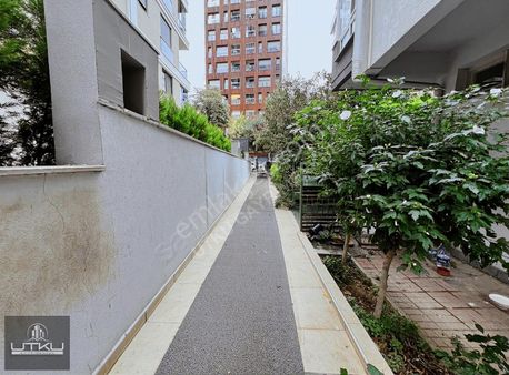 Erenköy'de İçi Full Yapılı Güney Cepheli Balkonlu Satılık 3+1