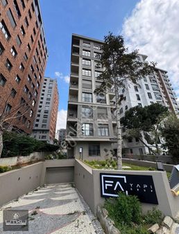 Suadiye'de Sahile Yakın Balkonlu Yeni Sıfır Daire 2+1