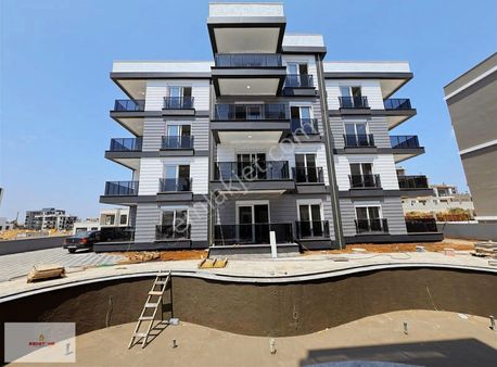 Altıntaş'ta Sıfır Binada Havuzlu Ara Katta 2+1 Satılık Daire!