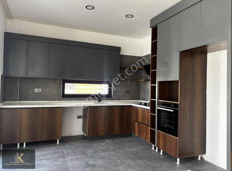 Antalya Döşemealtında Özel Üretim Tripleks Sıfır Satılık Villa