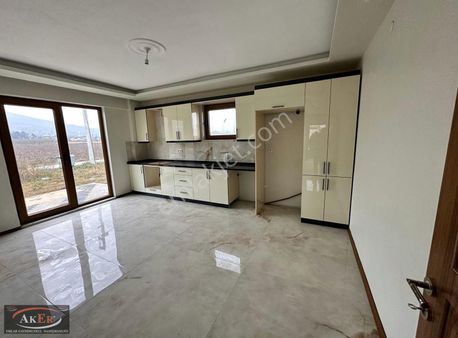 1215 Metrekare Arsa İçinde Müstakil Lüks Ruhsatlı Yerden Isıtma