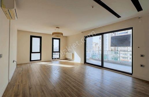 Yurt Mah Alparslan Türkeş Bulv Üzeri Hasarsız 5₺1 Daire