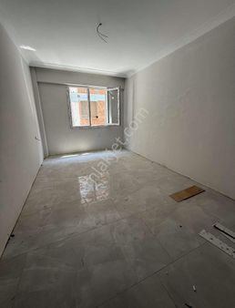 Yorulmaz Gayrimenkulde 2+1 Daire