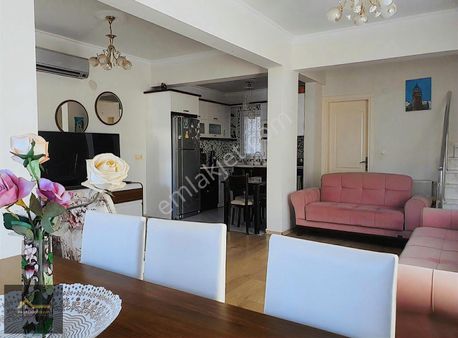 Turgutreis Akçaalanda Daire Fiyatına 3katlı 4+1 Müstakil Villa