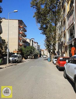 Karaman'da 100m2 Balkonlu Bahçeli Müştemilatlı Kiralık Dükkan