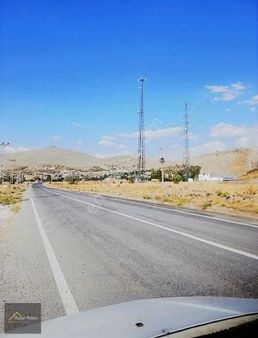 Gürpınar'da 685 M² Asfalt Yola Sıfır Satılık Arsa