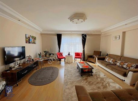 Cumhuriyet Mahallesinde Merkezi Konumda Bağımsız Dubleks