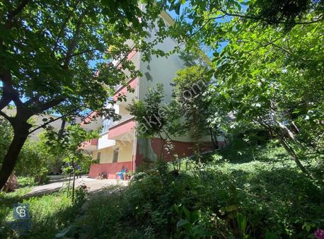 2.ci Bulvar Yolunda Merkezi Konumda 898m2 Arsa