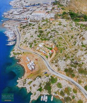 Bozburunda Satılık Değerli Konumda Satılık Arsa