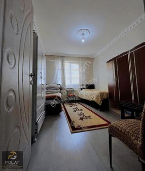 Polat Emlaktan 1+1 Eşyalı Balkonlu Masrafsız Cadde Üzerinde