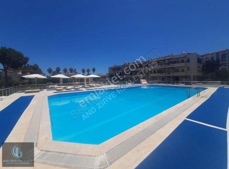 Mersin Çeşmeli'de Denize Sıfır Havuzlu Yazlık 3+1 Villa