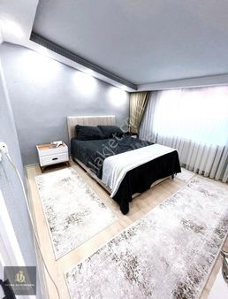 Cumhuriyet Park Manzaralı Masrafsız Teraslı Ön Cephe 2+1 Satılık