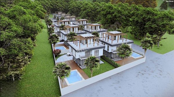 Otele %50, Konuta %15 İmarlı - Yola 30m Cephe, Deniz Manzaralı