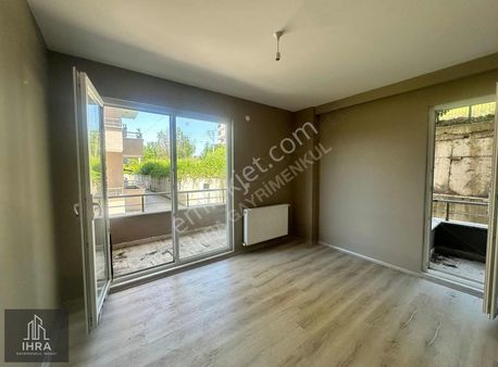 İhra'dan Yeşilyurt Tınaztepe Caddesi Üzeri 3+1 Düz Giriş Daire