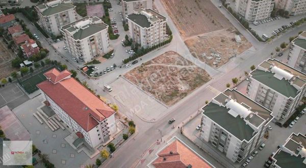 Gazze Caddesine Paralel Konumda, Ticari İmarlı Satılık Arsa