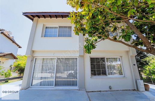 Urla Kuşçular'da Geniş Bahçeli, Sıfır Eşyalı, Süper 3+1 Villa